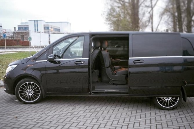 Taxi Charleroi < - > Disneyland Paris (1 to 8 SEATS) - Key things to know before you book