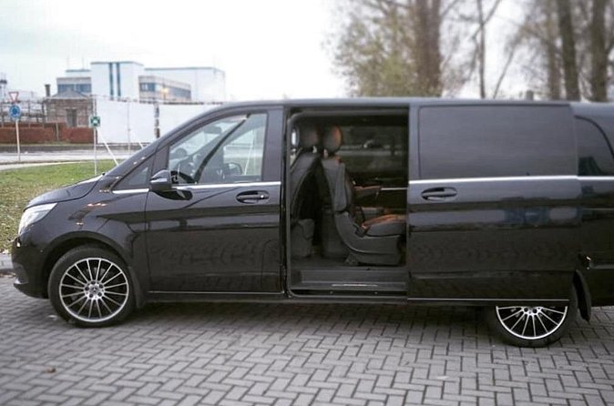 Taxi Shuttle Brussels < - > Liege (1 to 8 PLACES) - Getting met at Brussels Airport, Leopoldlaan 1930, Zaventem