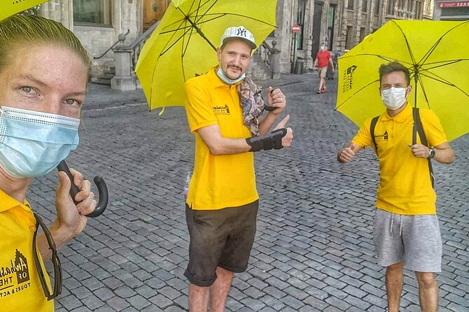 Tell Me About Brussels! | First Day Must-Do | Local Storytellers - Getting more out of the tour: ask, pause, and use the guide’s taste