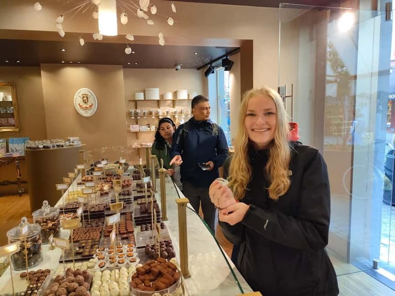 Thé best chocolate in Bruges! Private tour! - Starting at Historium Bruges, then easing into the city center