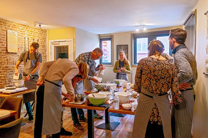 The Waffles 'n Beer Workshop in Bruges Centre - Key things to know before you go