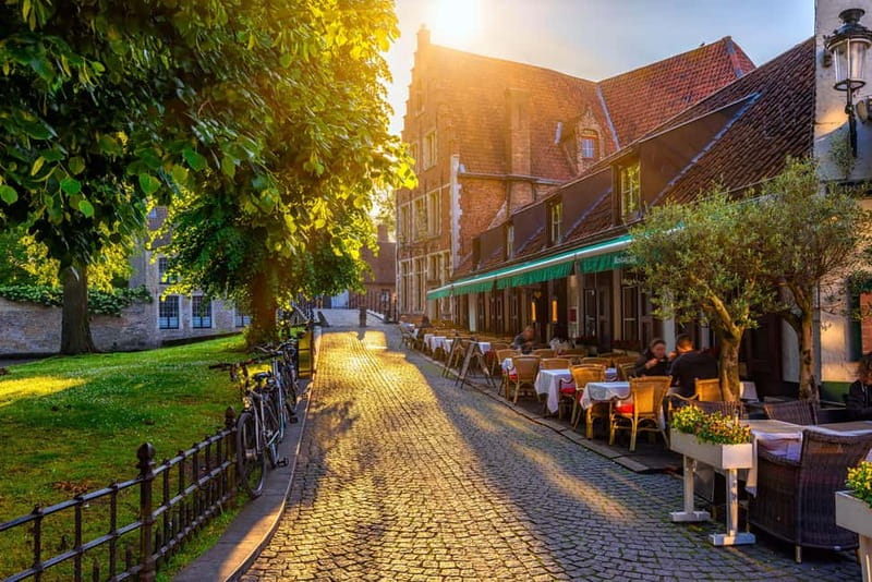 Top Highlights of Bruges from Zeebrugge Port - Ten Wijngaarde Beguinage and Lake of Love: Quiet Bruges Between the Big Sights