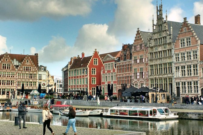 Walking food tour: Introduction to Ghent through food - Former old harbour views: where the water shapes the city