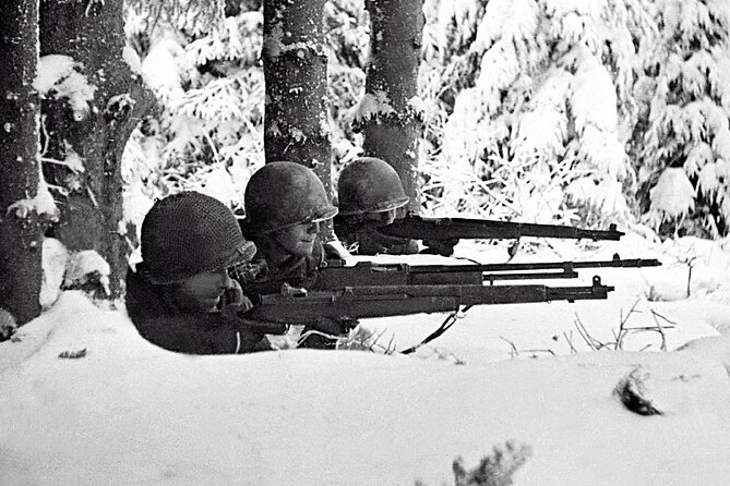 WWII Battle of the Bulge Private Guided Day Tour from Brussels - Lunch from 1:00 to 2:00 PM: how to make the break work